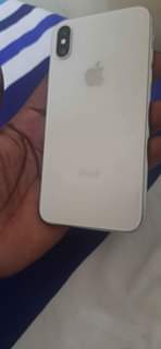 A picture of Iphone x