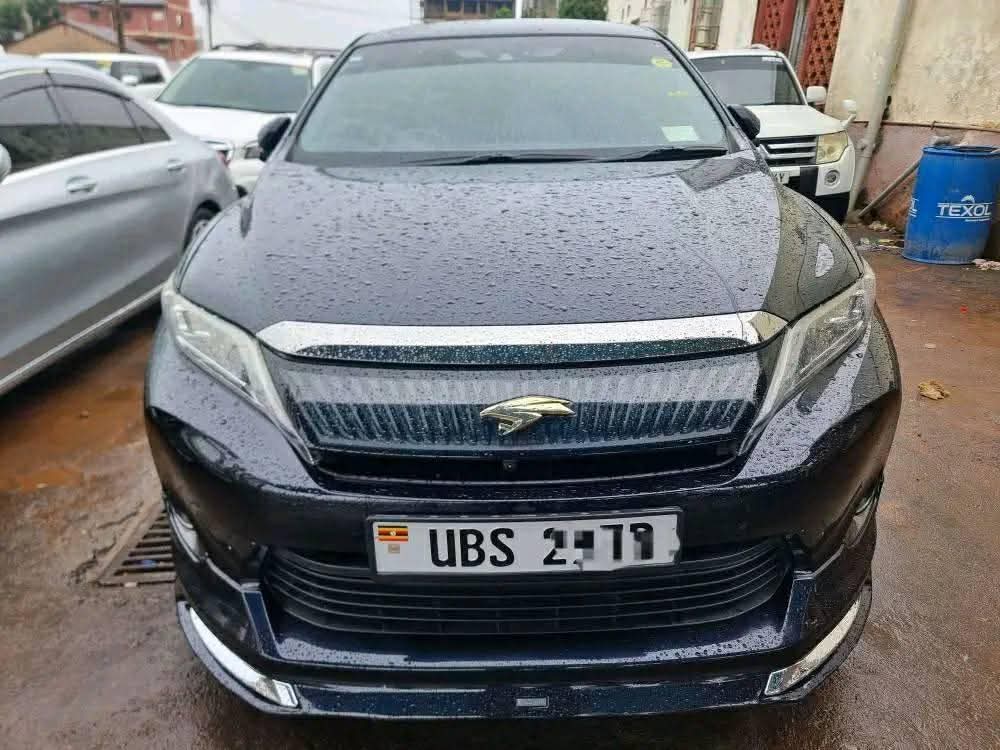 A picture of TOYOTA HARRIER