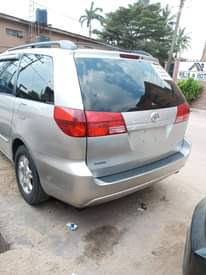 A picture of 2004 Toyota Toyota sienna 2004