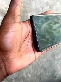 A picture of Samsung galaxy a71 128gb BEI NI 245 000 TU