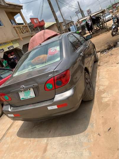 A picture of 2006 Toyota Corolla in good condition everything working perfectly