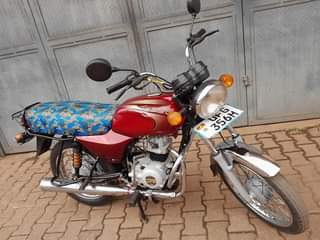 A picture of Motorcycles For sales contact numbers 0772831683 0755308935 or WhatsApp me