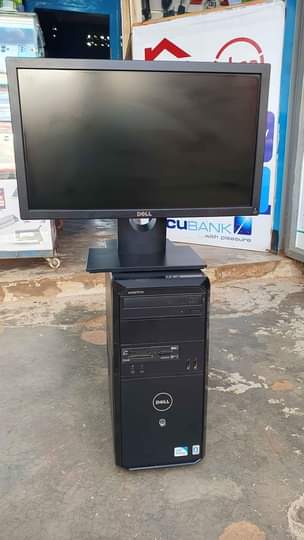 A picture of Dell vostro 230 pentium core with 320GB 2gb ram on