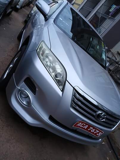 A picture of Toyota Vanguard on Sale Very Excellent condition or whatsapp 0751559193