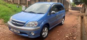 A picture of Toyota Nadia