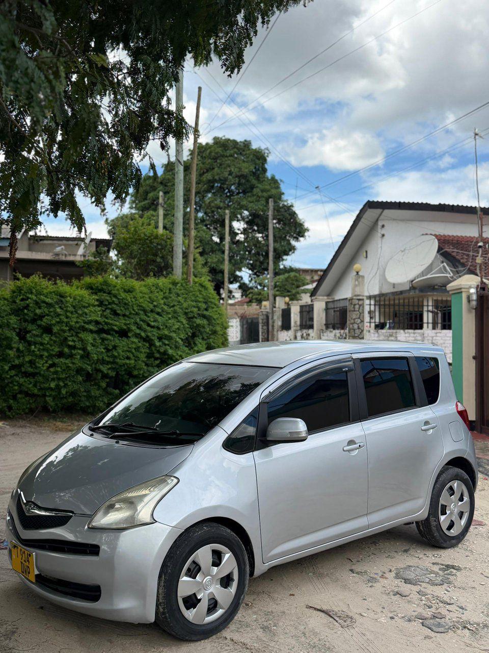 A picture of Toyota ractis