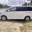 A picture of Noah new shape Year 2004 Engine 1Az Cc1990 Full ac
