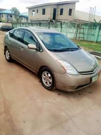 A picture of Toyota Prius for sale in Ibadan Oyo state Nigeria