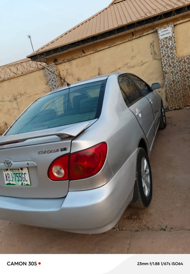 A picture of 04 corolla with everything working perfectly 3 6m to owner