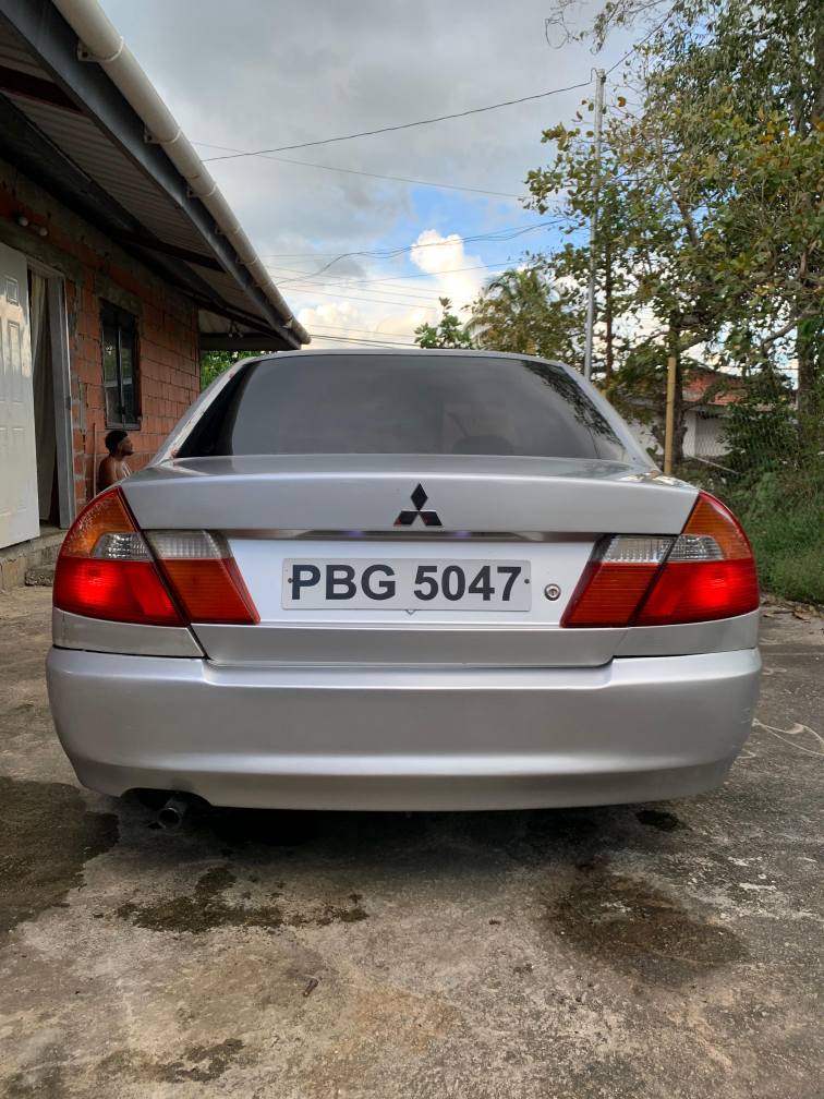 mitsubishi lancer