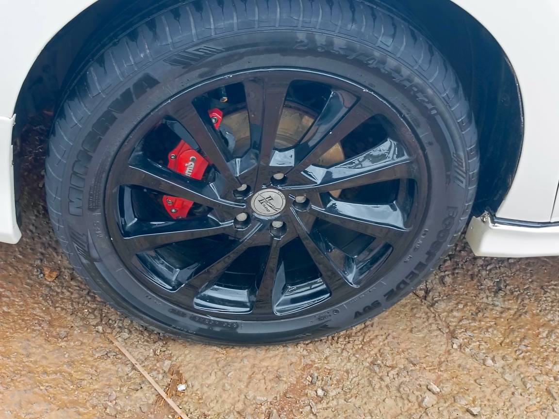 A picture of Toyota Harrier