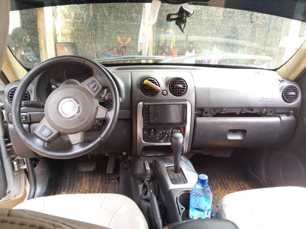A picture of 2004 Used Liberty Jeep Auto