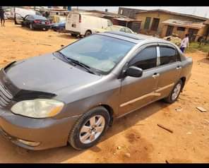 A picture of Toyota Corolla 04 Engine and Gear ok Ac is chilling