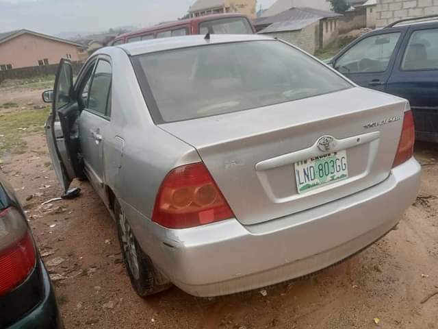 A picture of Toyota Corolla Bank 2004