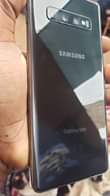 A picture of Samsung s10 plus