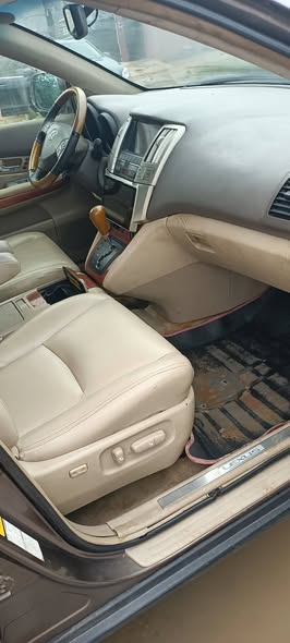 A picture of Rx 350 nothing to fix everything is working fine engine
