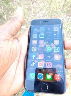 A picture of Iphone 7 GB 32 Battery health 86 Call 0658156492