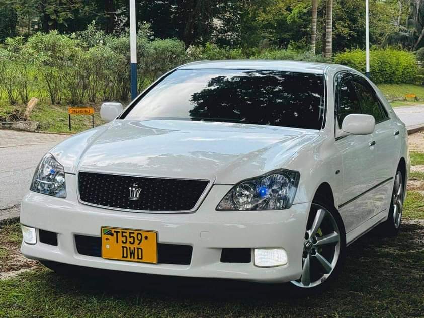 toyota crown