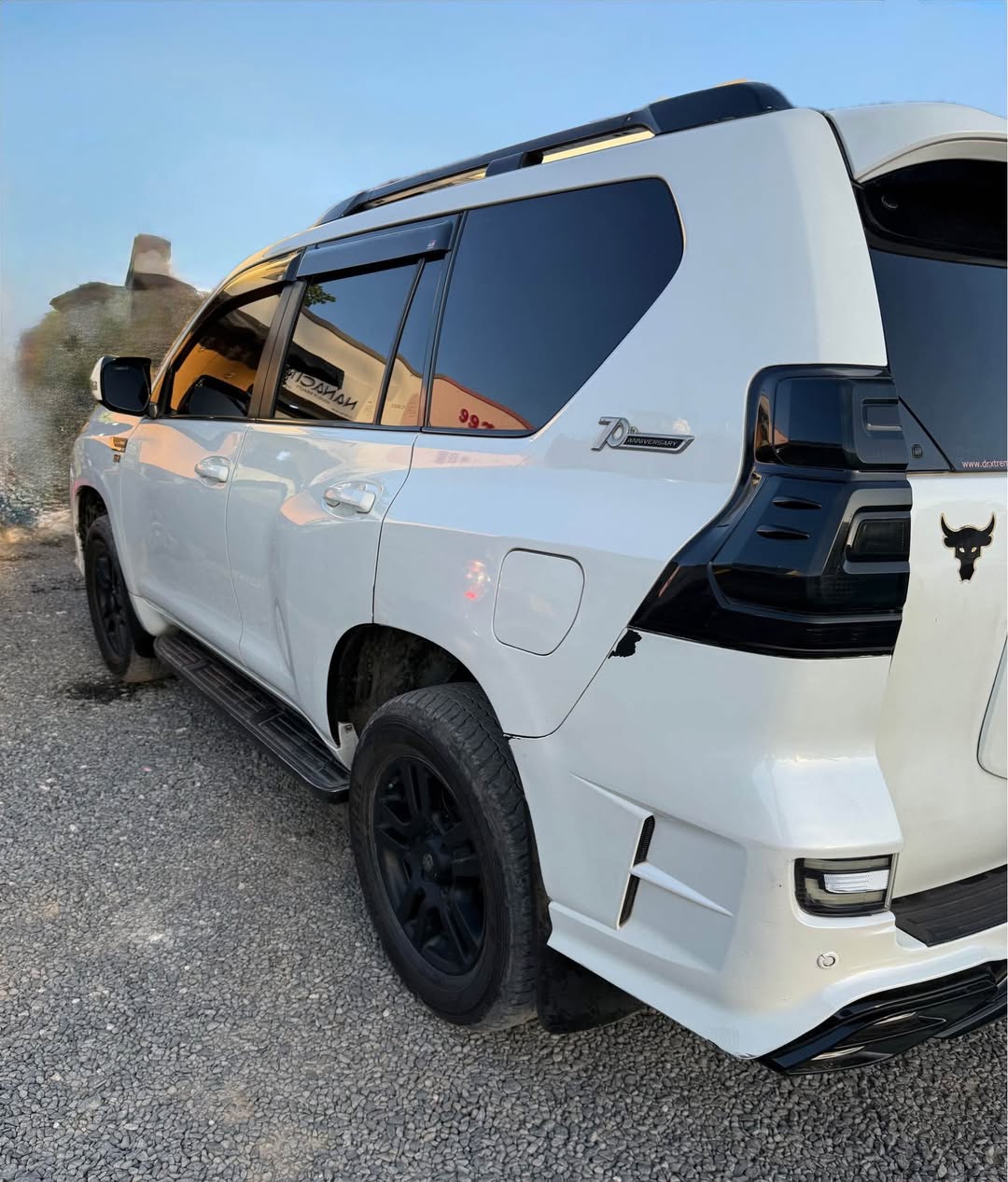 A picture of Toyota Prado 150