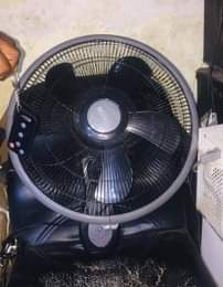 A picture of FENI ya ukutani ya Remote Kwa 55000 tu