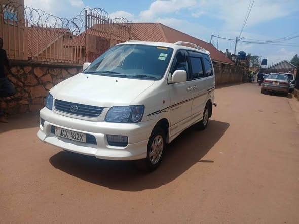 used toyota noah