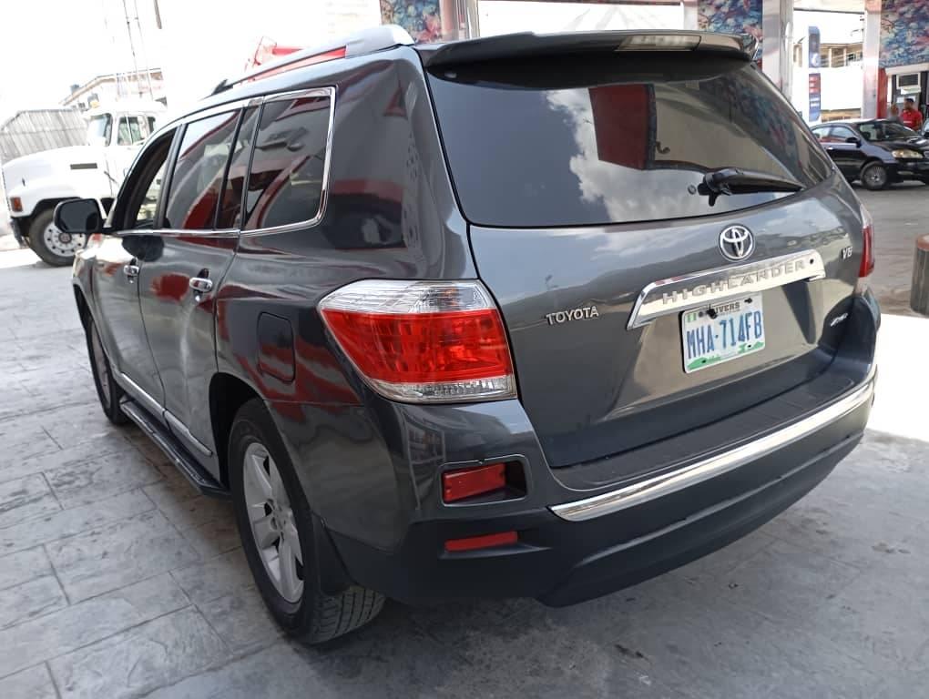 A picture of Brand Toyota Highlander Model 2008 upgraded to 0 12 Engine