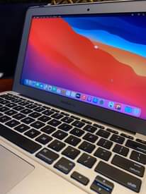 A picture of Mackbook Air 2014