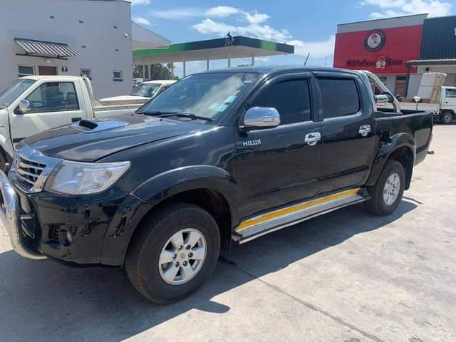 used toyota hilux