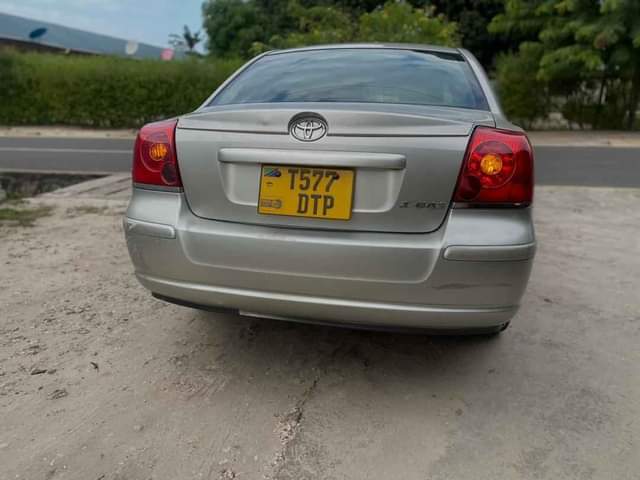 A picture of Toyota avesins
