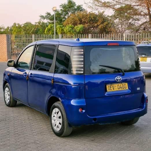 used toyota sienta