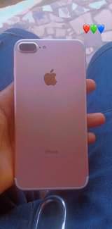 A picture of Iphone 7plus32gb