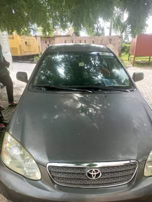 A picture of 04 Corolla