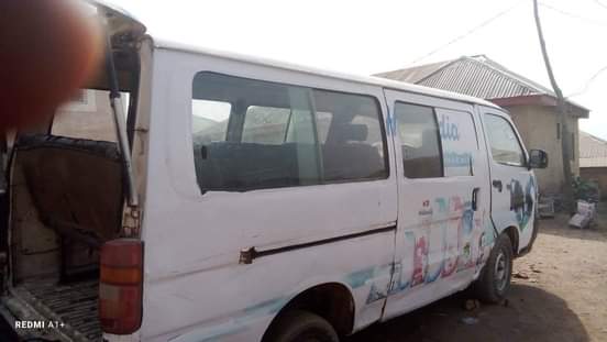 A picture of 1999 Toyota Hiace Bus