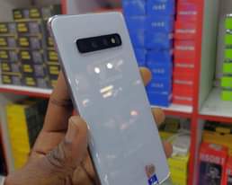 A picture of SAMSUNG GALAXY S10
