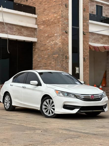 A picture of Honda Accord 2014 Upgrades 2017