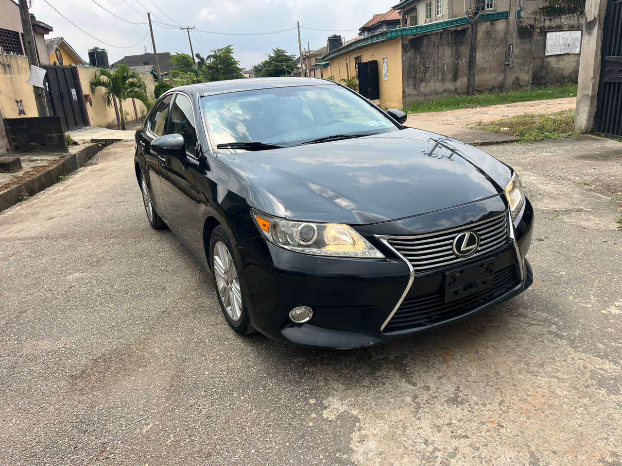 A picture of Up for sale is a foreign used 2015 Lexus ES