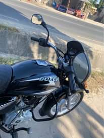 A picture of Boxer inauzwa HD imetuzwa Ina full vibar Bei 2 3