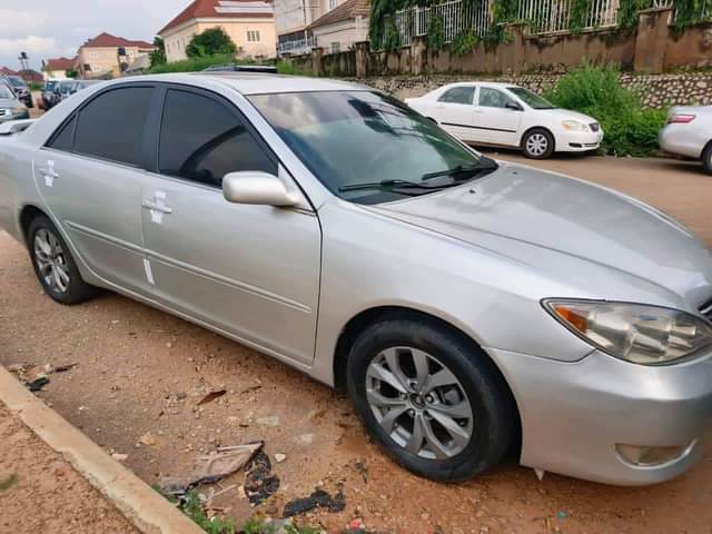 A picture of 2005 TOYOTA CAMRY 2005 xle