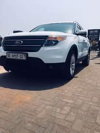 A picture of Ford Explorer V6