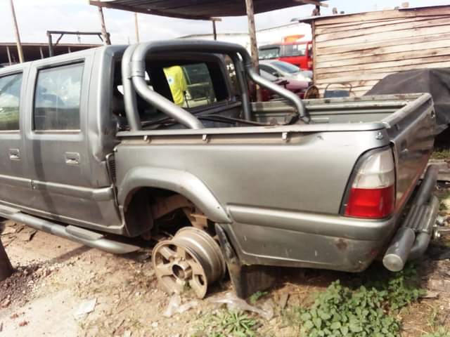 isuzu kb300