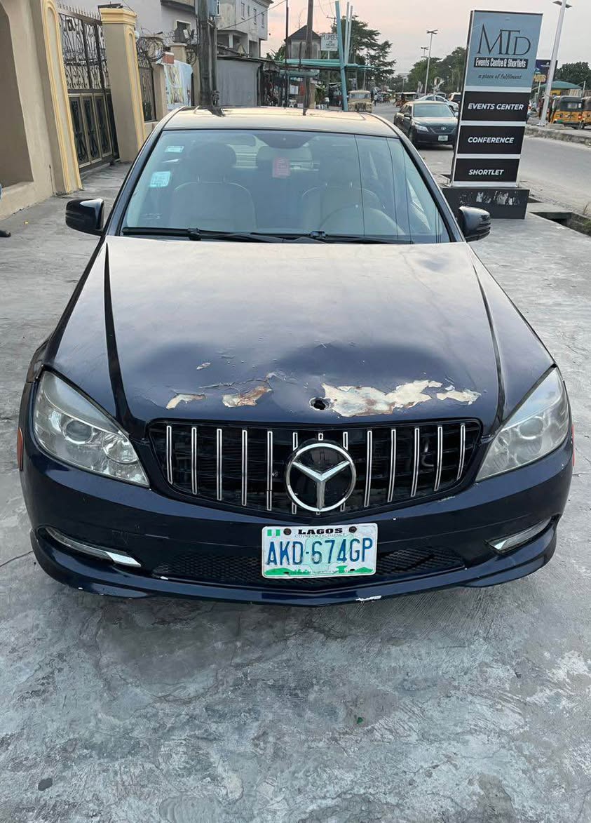 A picture of Benz C300 011 model