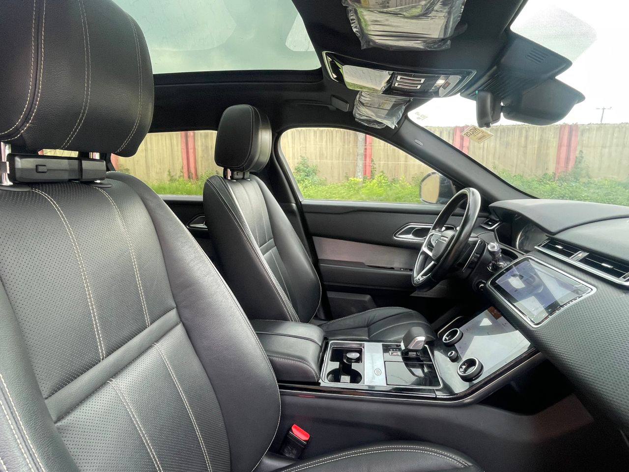 A picture of New entry Range Rover velar P380 Foreign Use Accident free