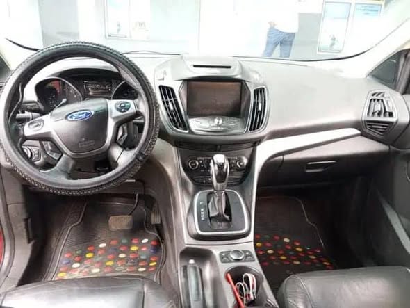 A picture of FORD ESCAPE 2015