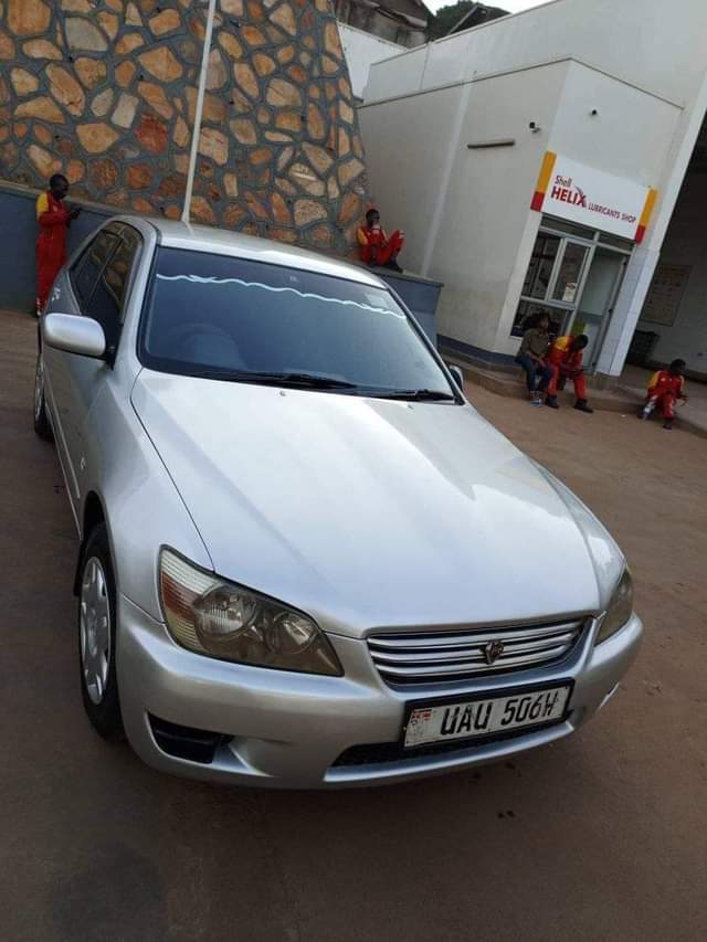 A picture of 2005 Toyota Altezza
