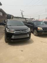 A picture of 2016 TOYOTA HIGHLANDER XLE