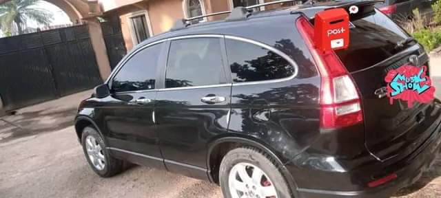 A picture of 2011 Honda CR V Belgium grade Everything is intact Price