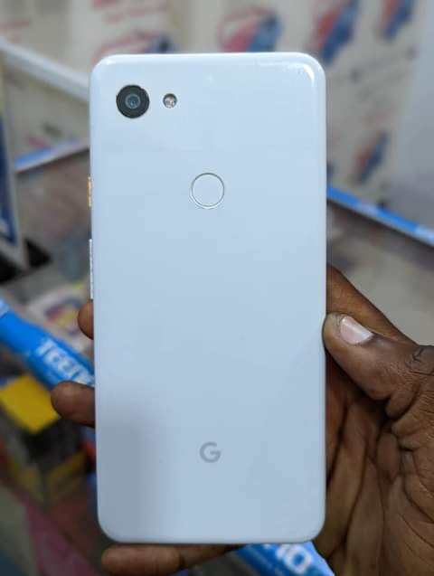 A picture of Google Pixel 3a XL