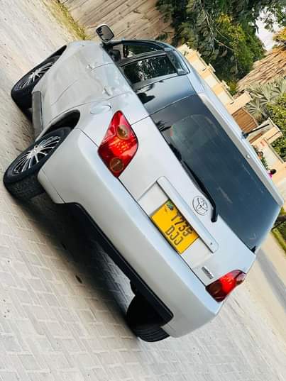 A picture of Toyota ist cc1290
