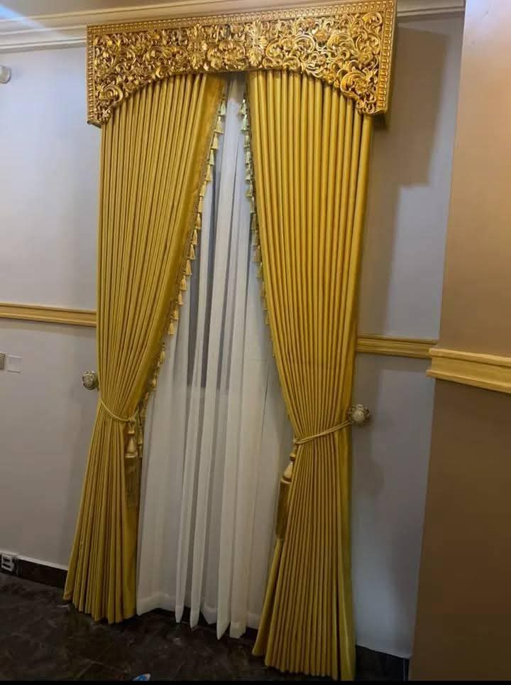 A picture of Curtains