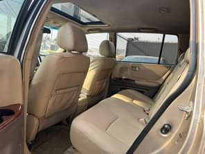 A picture of REGISTERED Toyota Highlander 2005 Leather interior 3 row seat V6